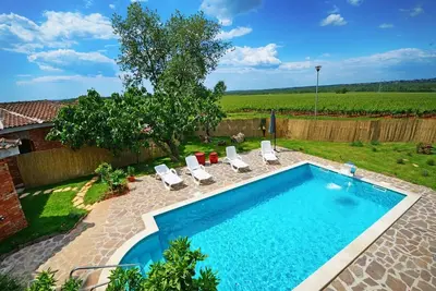 Maison pour la famille avec la piscine Basarinka, Porec (K-14663)