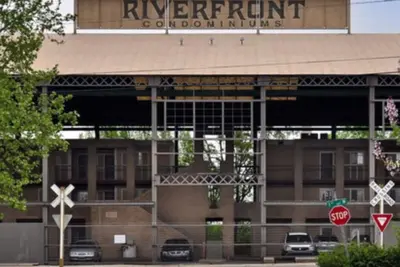 Image de Condo Riverfont Du Centre-Ville! Minutes De Broadway!