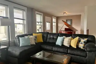 Image de Boston Cosy home, Near Tufts, Encore Casino, Td Garden, tous les grands hôpitaux