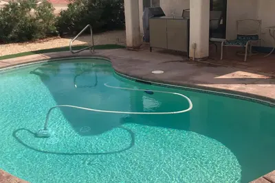 Image de South Lake Havasu Pool Home avec Rv parking pavé