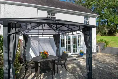 Image de Crwcca Farm Cottage - Deux Chambres Maison, Couchages 4