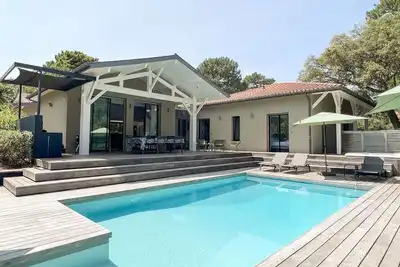Image de Ambre - piscine chauffée et jacuzzi au Lac d'Hossegor