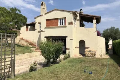 Image de Villa familiale très calme située sur un terrain en pente