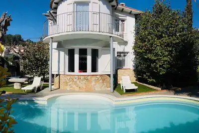 Vacances de rêve! Belle et grande villa avec piscine, nature et calme