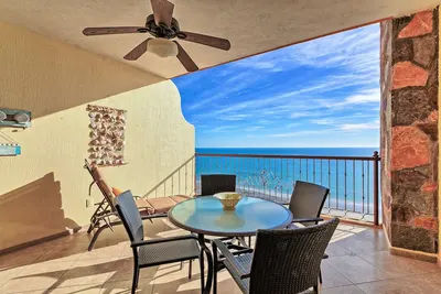 Image de Condo de luxe avec les meilleures vues à Rocky Point!