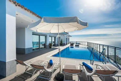 Image de Villa São Lourenço by LovelyStay