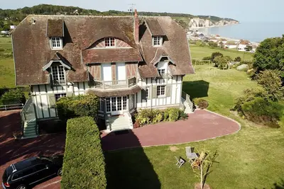 Image de Grand Duplex****, vue Mer, 5 chambres, linge fourni, jardin privatif de 3000 m2