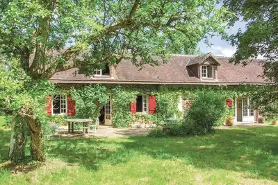 Image de Maison confortable Ă Beauchene avec.