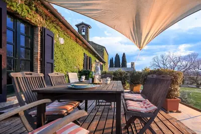 Image de Grand appartement / application / maison de campagne avec parc: Rest + piscine + sauna + gymnase + terrasse sur le toit + barbecue + animaux