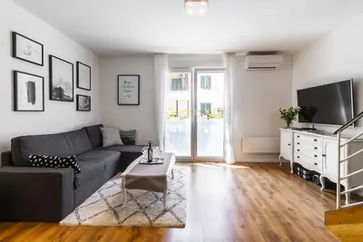 Image de Appartement Apartment In Centre For 6 (53811-A1) - Split