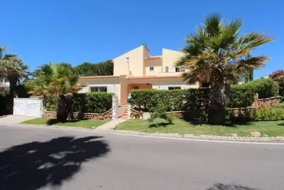 Image de Superb family home in the heart of Vilamoura on 500m plot, enclosed swimming pool