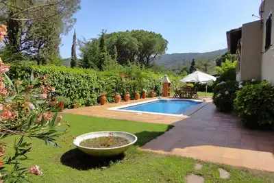 Image de Golf CostaBravaSi. Piscine, jardin, barbecue, wifi