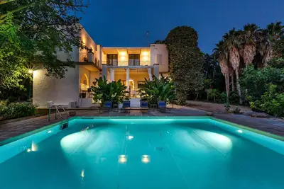Image de 1126 Villa de luxe et design avec piscine près de Gallipoli