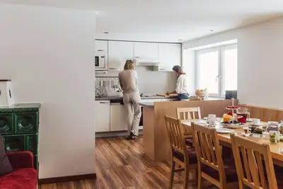 Image de Appartement pour 8-10 personnes - Ferienwohnen Mattle ****
