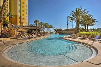 Image de Resort Condo w / Patio - à 5 minutes de Disney World!