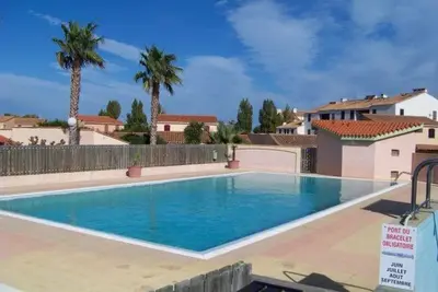 Image de Maison avec jardin, piscine et parking - 4 couchages - plage à proximité - animaux acceptés
