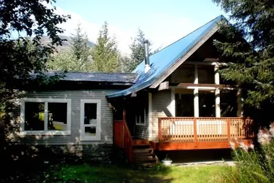 Image de Impressionnant chalet de ski entièrement meublé pour 6 est proche des pistes!