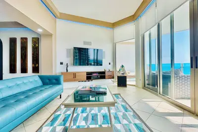 Image de Luxueux condo en bord de mer! ! Le meilleur endroit pour vraiment se détendre et regarder les couchers de soleil