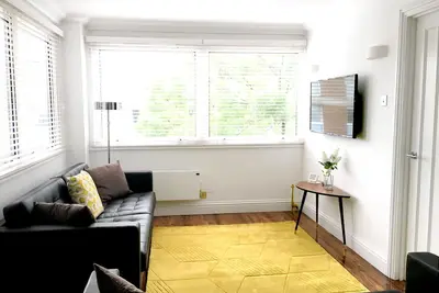 Image de Hou la la! Rarement disponible Heart of Tourist London Beauté: Fitzrovia branché, W1. Wifi