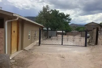 Image de Una Casita Tranquila-Entouré par une vue imprenable sur la montagne!