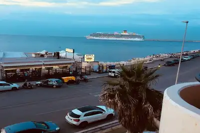 Image de Maison de luxe sur la mer