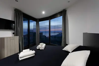 Image de Penthouse Juste RÉNOVÉ Mer Front Gallipoli Salento Avec 250mq De Terrasse