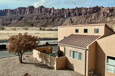 Image de 3 Bath Rim Village, sur la clôture sud, superbes vues, endroit très confortable