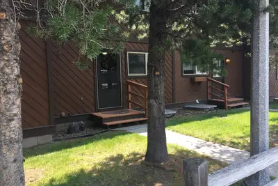 Image de Big Sky Escape - Maison de ville de West Yellowstone