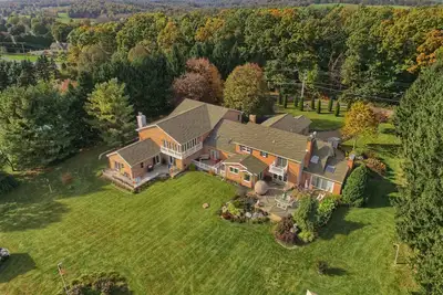 Image de Domaine privé du comté de Berks ~ Donnant sur Kutztown et la vallée environnante de Lehigh