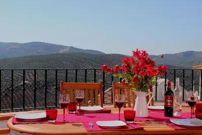 Image de Maison de village de montagne traditionnelle, piscine privée, WiFi et vues étendues