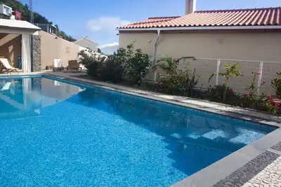Image de Villa do Pombal, piscine, superbes vues sur la mer