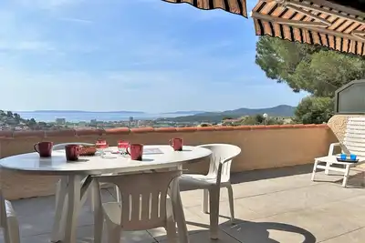 Image de Bormes-les-Mimosas: Appt climatisé, 5 couchages, parking, grande terrasse