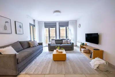 Image de Amazing 2 Bedrooms/Gym/Parking in city center