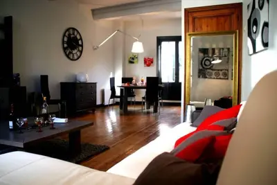 Image de HÉBERGEMENT Exceptionnel Au CŒUR De La CITÉ MÉDIÉVALE : Maison De CARACTÈRE