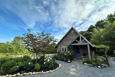 Image de Superbe propriété de 13 acres sur la rivière Sheepscot avec 2 chambres Cottage & Air Stream