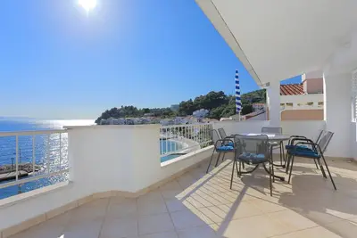 Image de Appartement de deux chambres prés de la plage Podgora, Makarska (A-11432-a)