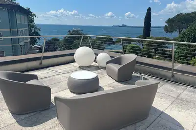 Image de Vacances à Toscolano Maderno - 50 mètres du lac. Avec piscine et bain à remous