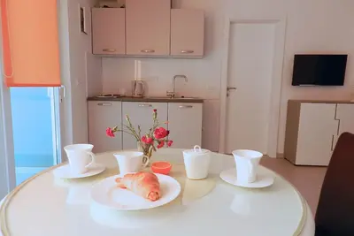 Image de Appartement d'une chambre avec la terrasse Baska Voda, Makarska (A-15214-e)