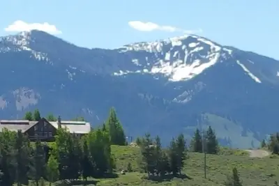 Image de Sawtooth City Elegance, vues à 360 °, beaucoup de soleil, calme et tranquillité