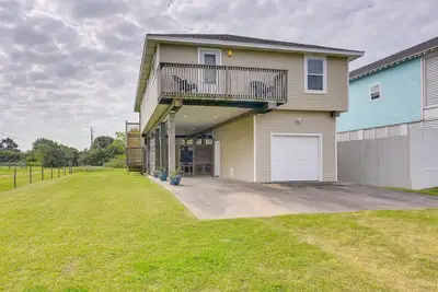 Image de Galveston Home w / Entertainment Patio & Hot Tub!