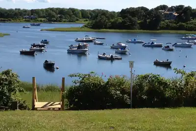 Image de Waterfront Chatham Village, à quelques pas de la ville et de la plage du phare