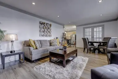 Image de Moderne 2 chambres 2 salles de bain dans le centre d'Atlanta pour 6 personnes