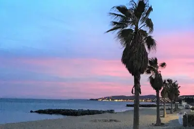 Image de Frejus 2p Renove 39m2+ 20m2 Terrasse  500m Port, Plage et Base Nature -Pkg Wifi