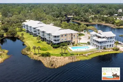 Image de Gulf Breeze Condo 106, surplombant le golfe du Mexique - Glissière de bateau inclus