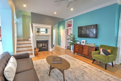Image de Magnifiquement nommé maison victorienne avec un intérieur contemporain, près du centre-ville!