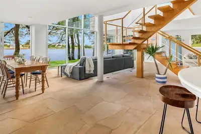 Image de Hamptons Waterfront Architectural Gem / Nouvelle inscription!