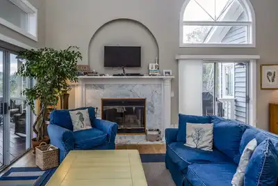 Image de Fabuleux 3br / 3 Ba Oceanfront North Beach Cottage! Marcher à la plage! Animaux acceptés!