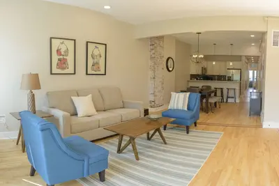 Image de Condo du centre-ville récemment rénové dans le bâtiment historique de Fortino