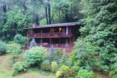 Image de Belle grande maison de montagne 4 chambres w / Pond, Creek, Wifi, pour 8 personnes, privé
