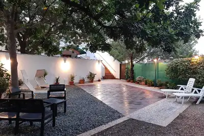 Image de Villa bord de mer low cost sans compromis. Wifi gratuit.